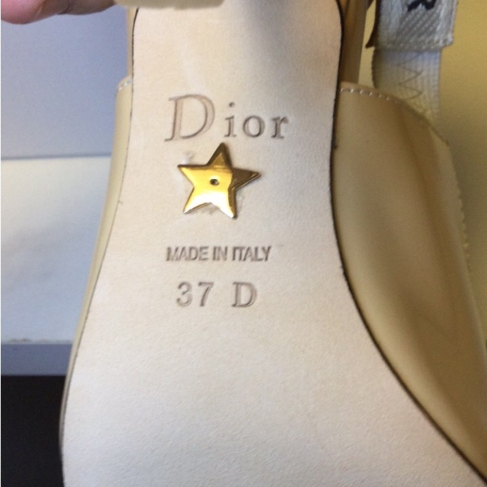 Heels - Picture 9 of 9
